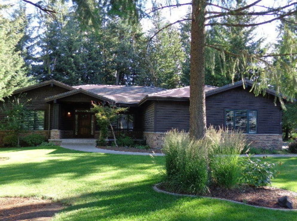 1715 E Pebblestone Court